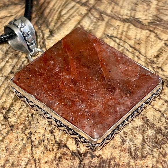 Red Aventurine Quartz Pendant 2” - Picture 8 of 15